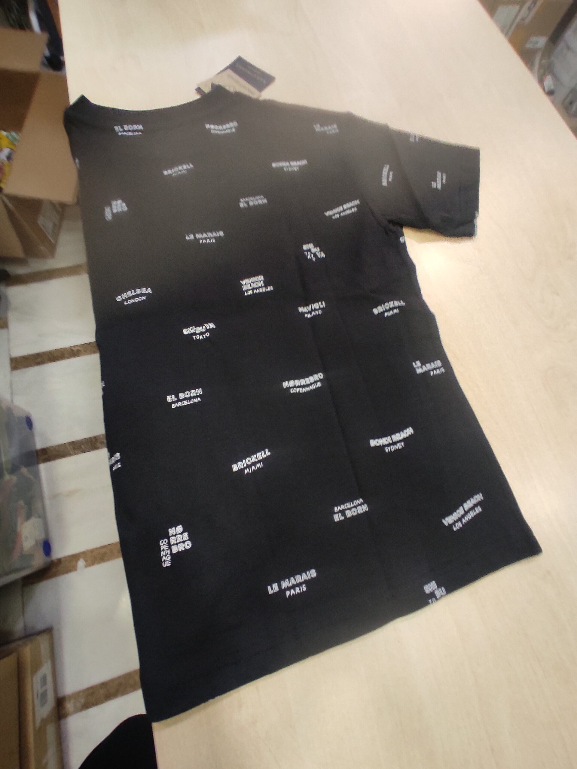 Camiseta negra   10 años - 4