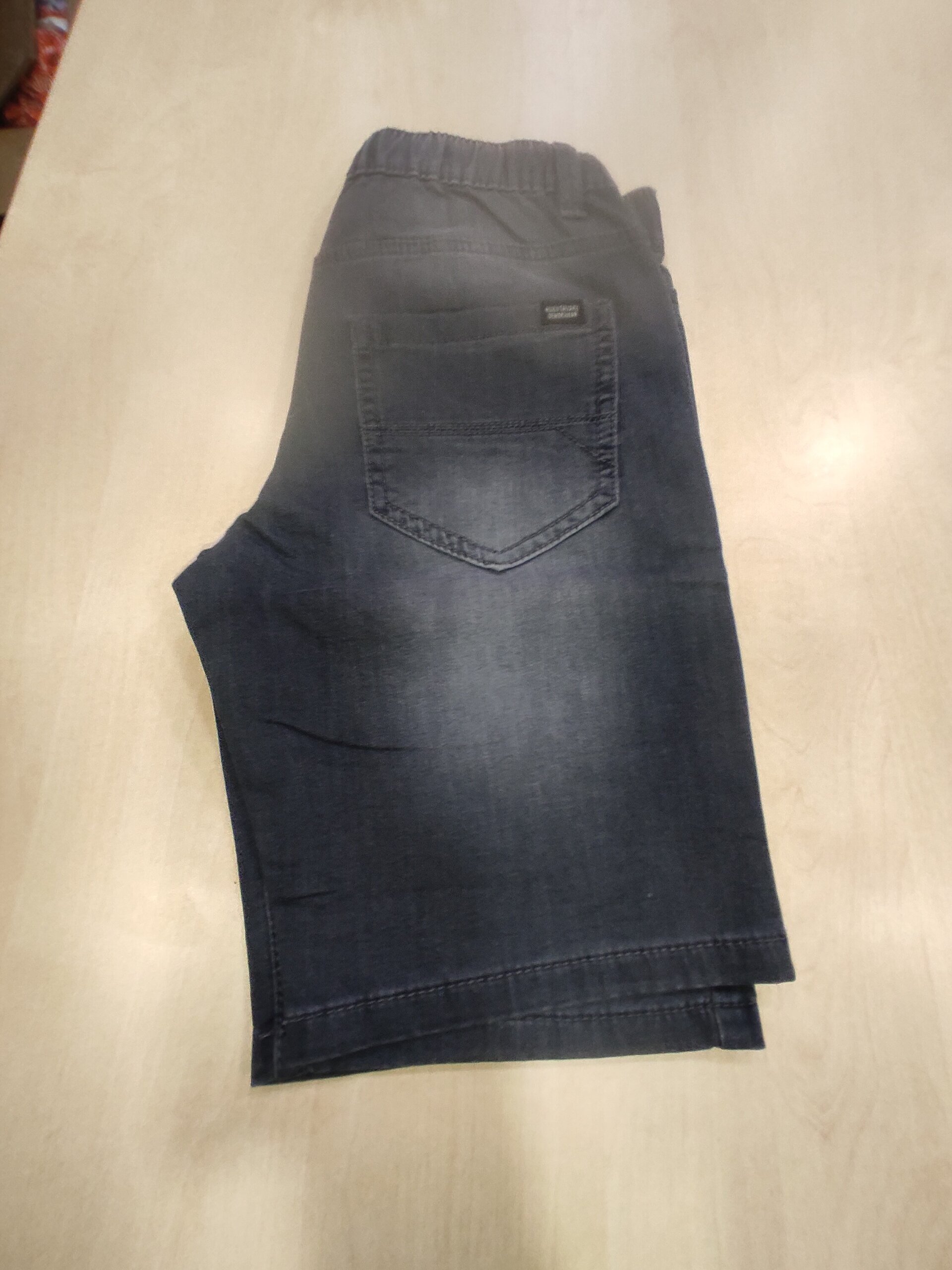 Pantalón vaquero negro 10 años - 8