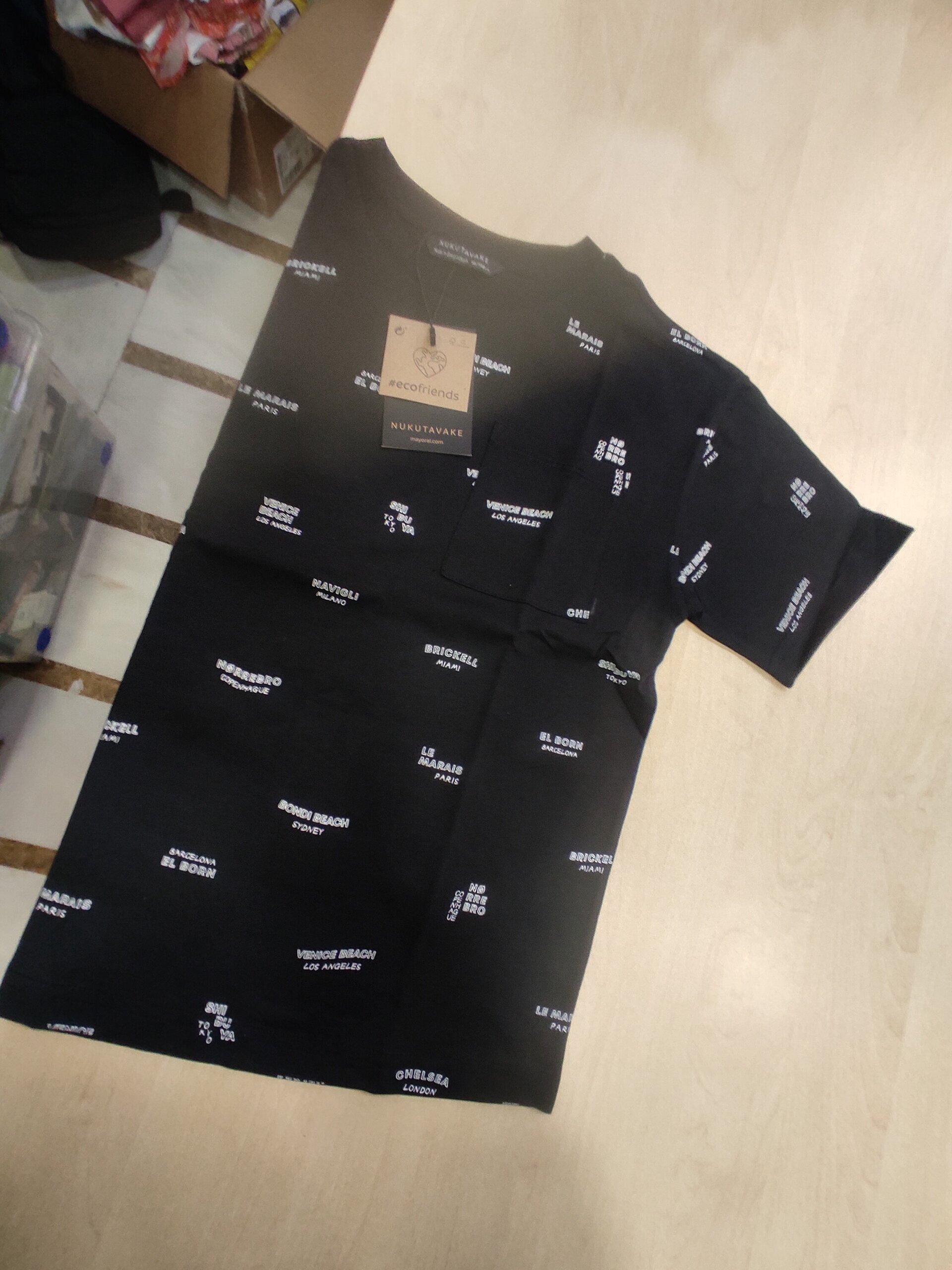 Camiseta negra   10 años - 3