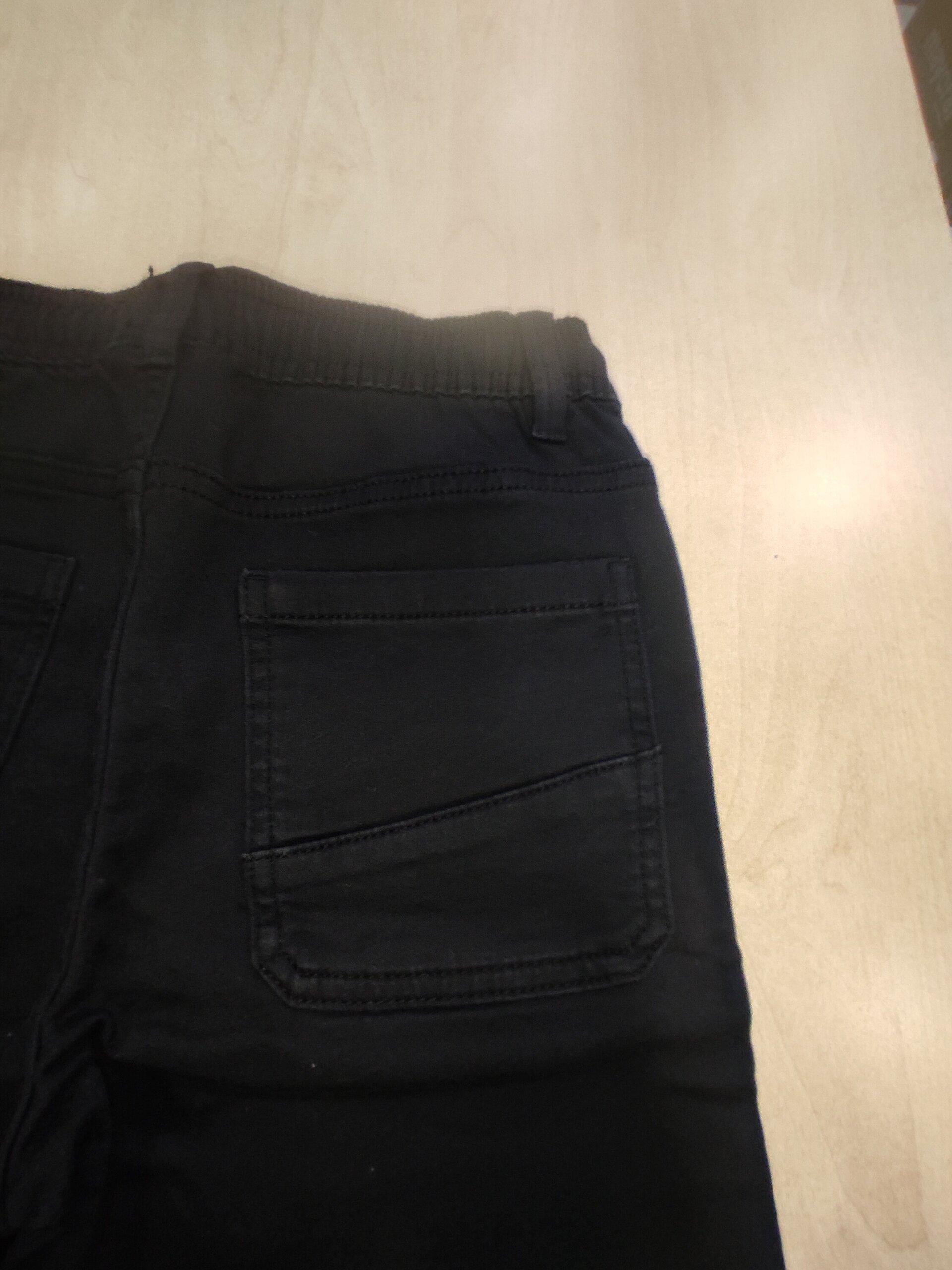 Pantalón negro 10 años - 6