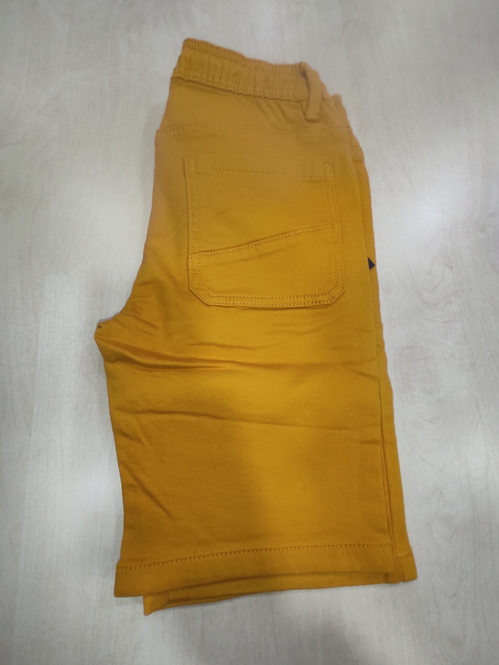 Pantalón vaquero amarillo 10 años - 9