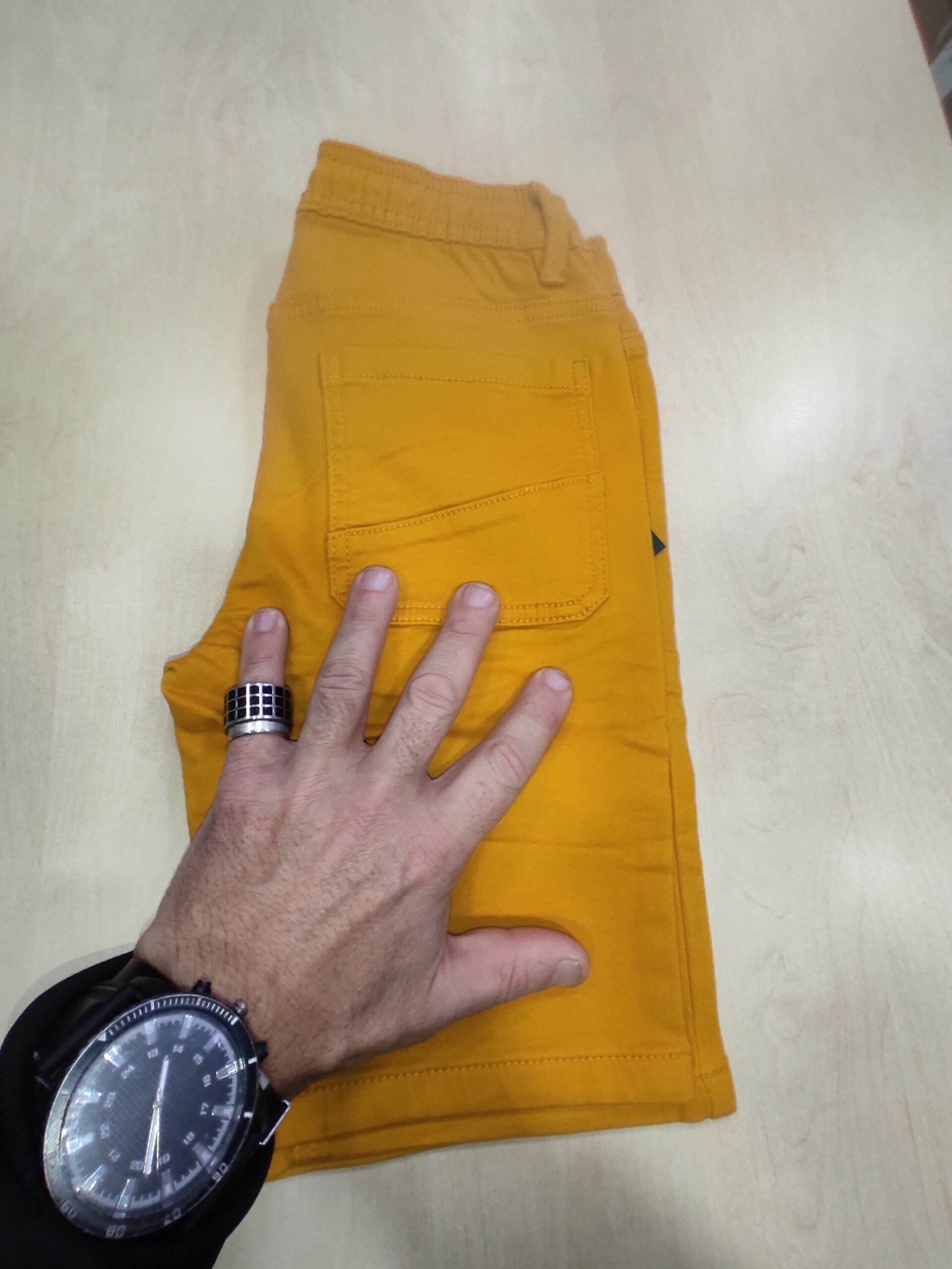 Pantalón vaquero amarillo 10 años - 8