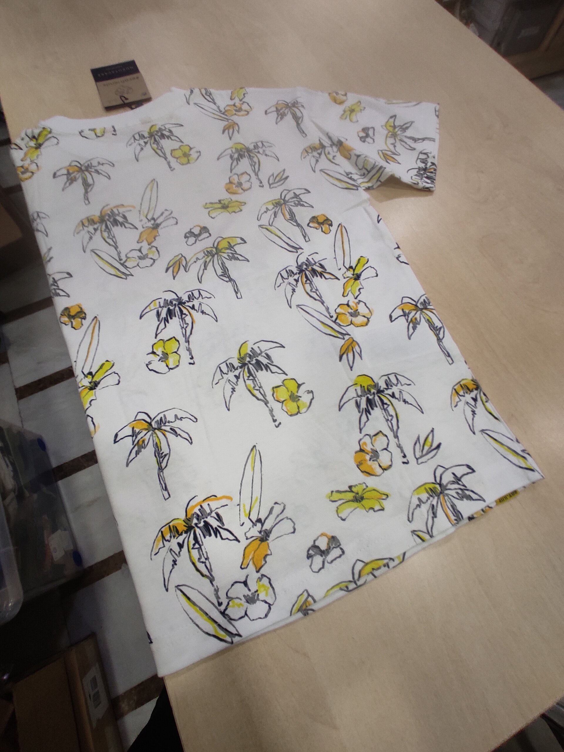 Camiseta blanca flor 10 años - 6