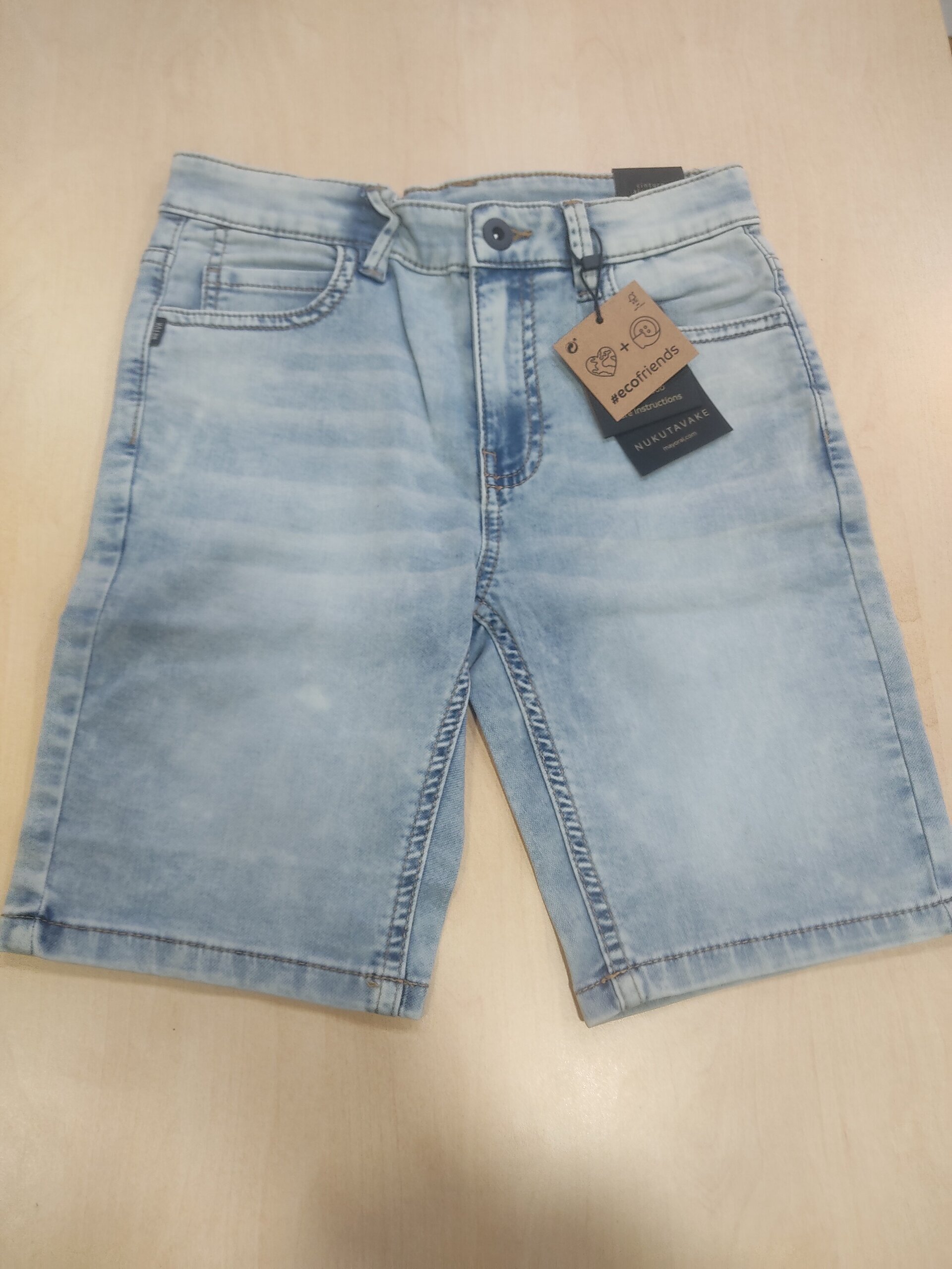 Pantalón vaquero azul claro 10 años - 9