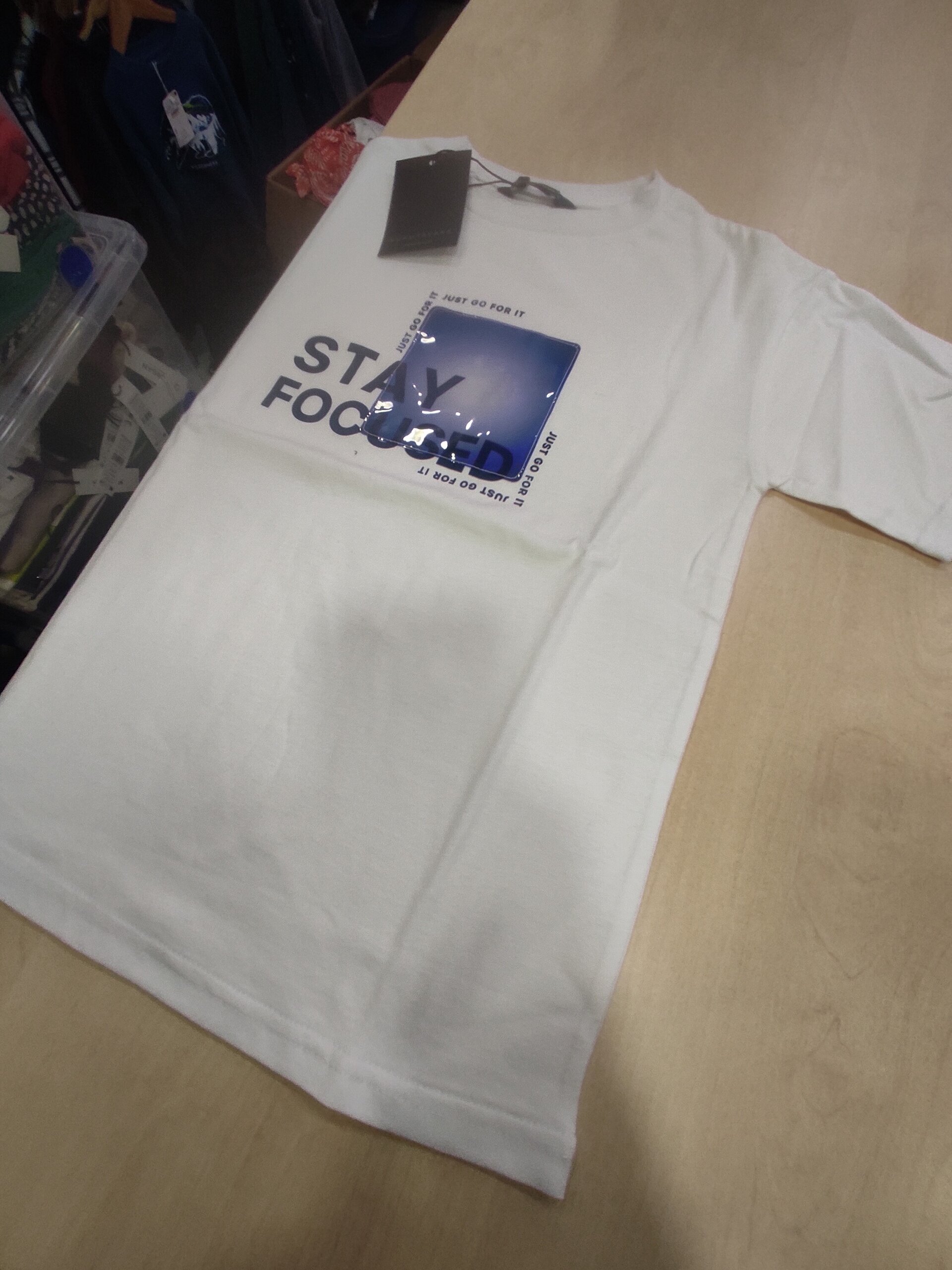 Camiseta gris stay  10 años - 6