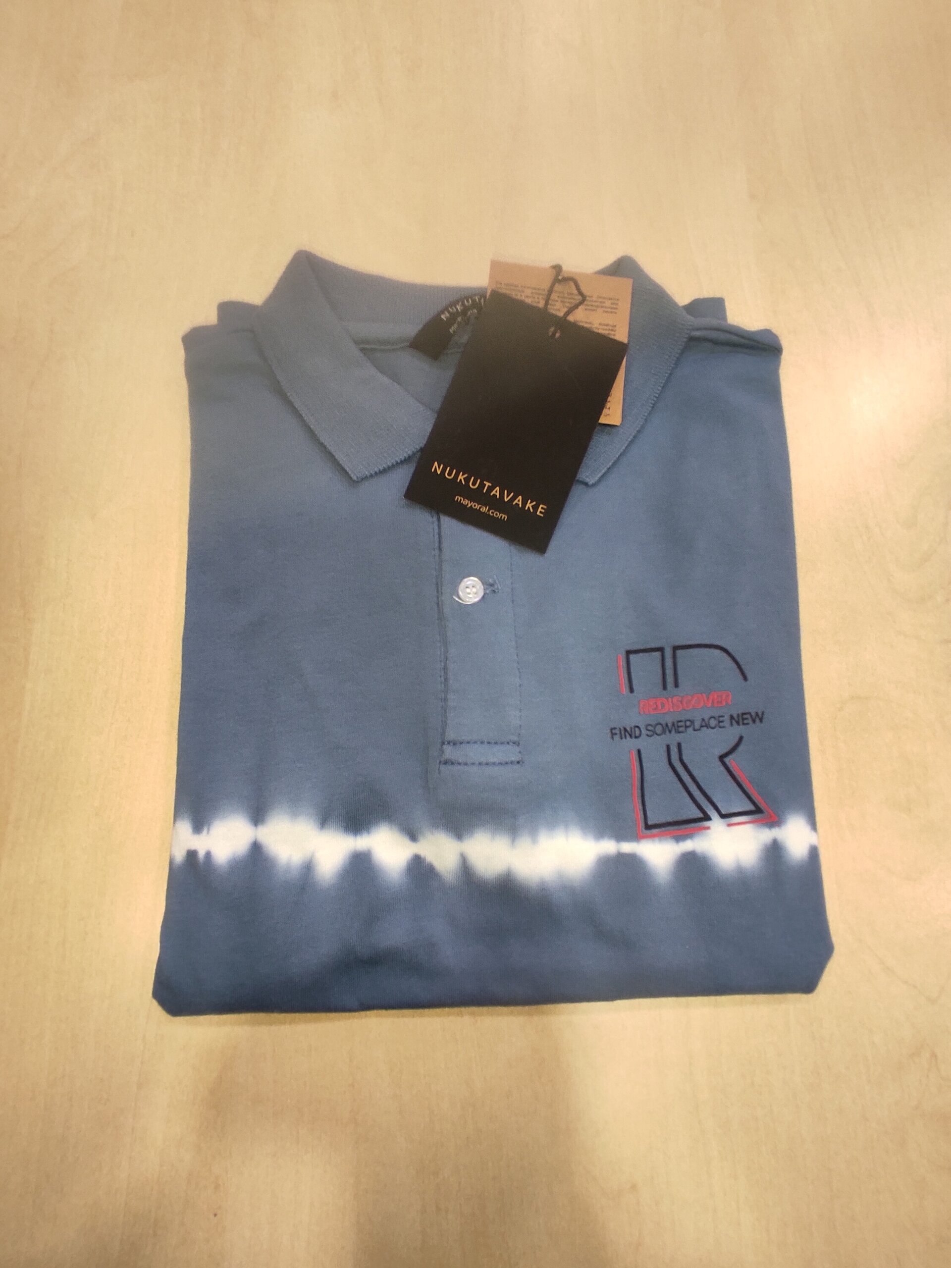 Camiseta gris con rayas 10 años - 3