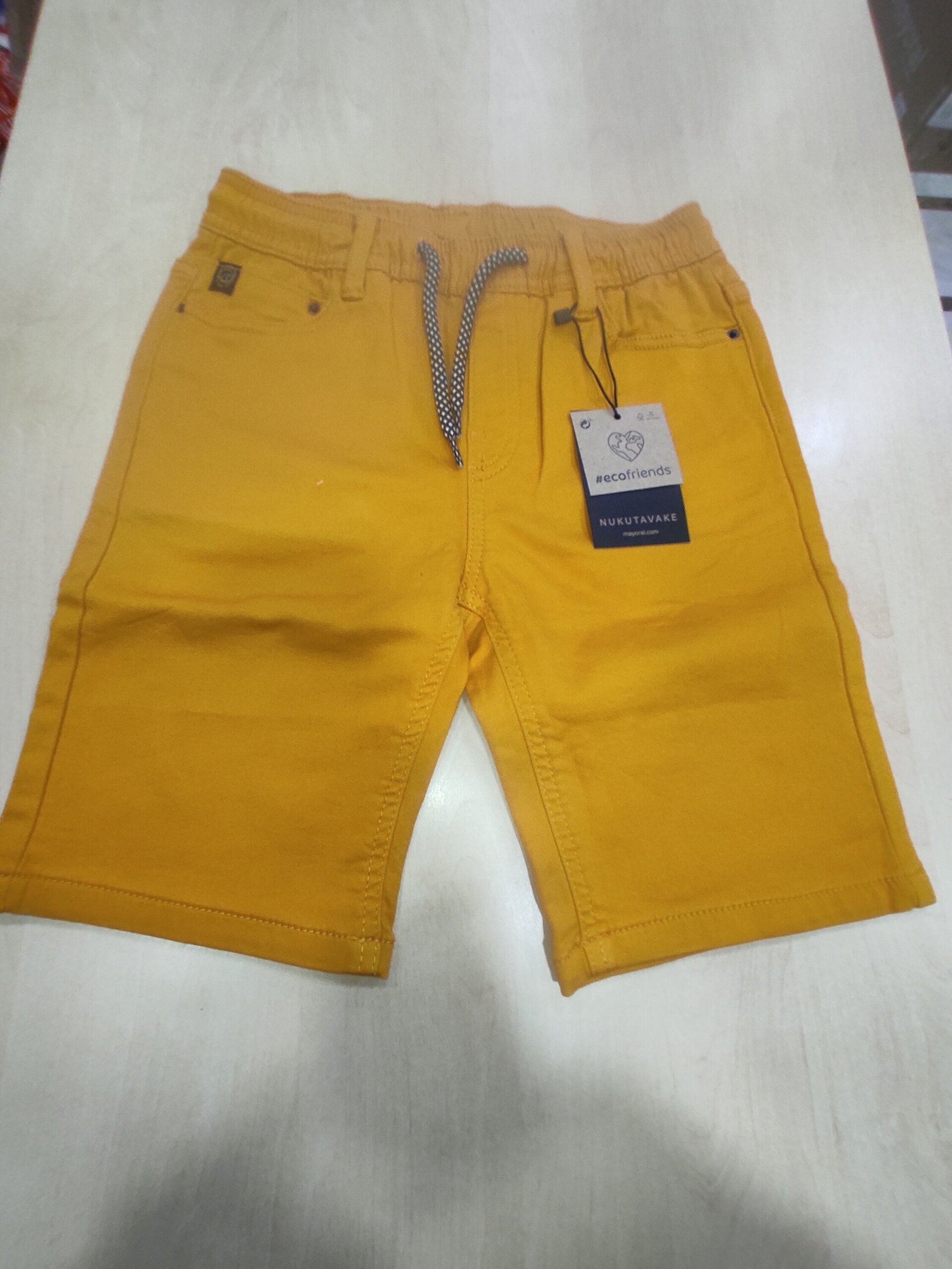 Pantalón vaquero amarillo 10 años - 2