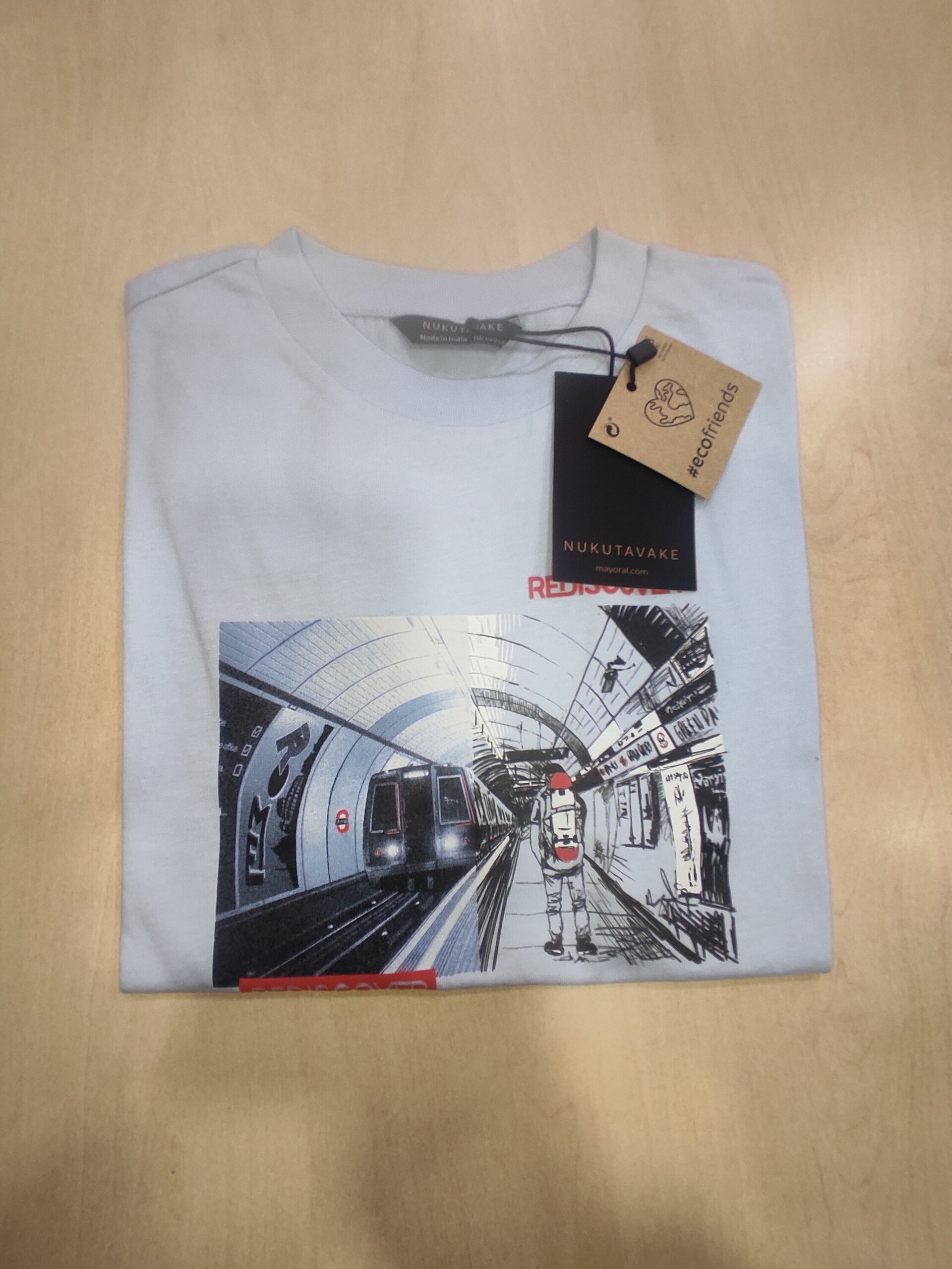 Camiseta blanca rediscover  10 años - 5